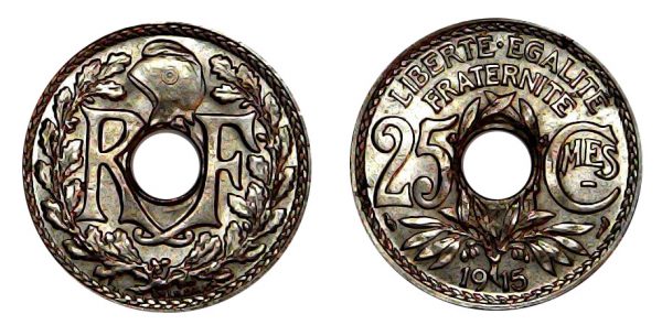 LA PIÈCE PERCÉE d'une pièce de monnaie de collection